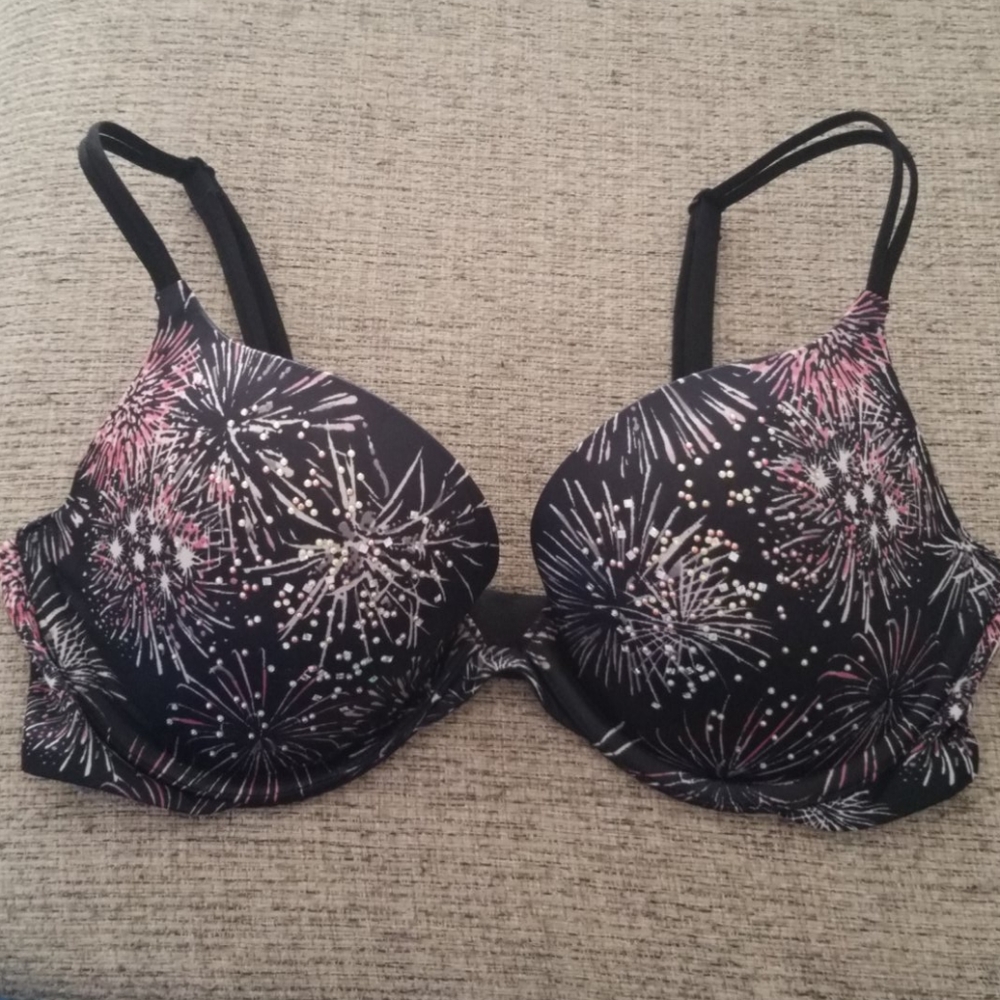 Victoria secret 34C